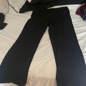 Black sports leggings